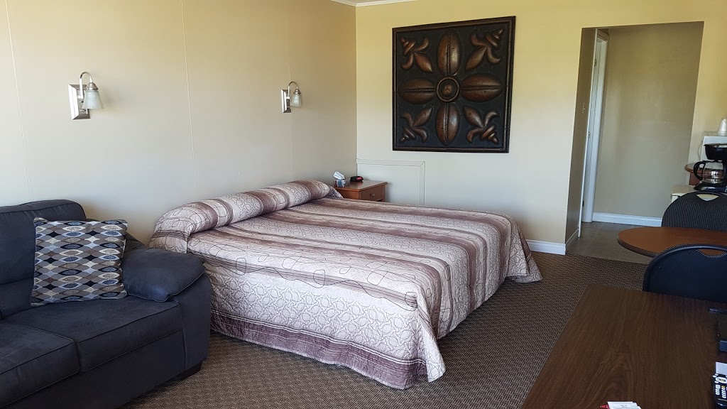 Berrys Motel | 73 Robie St, Truro, NS B2N 1K8, Canada | Phone: (902) 895-2823