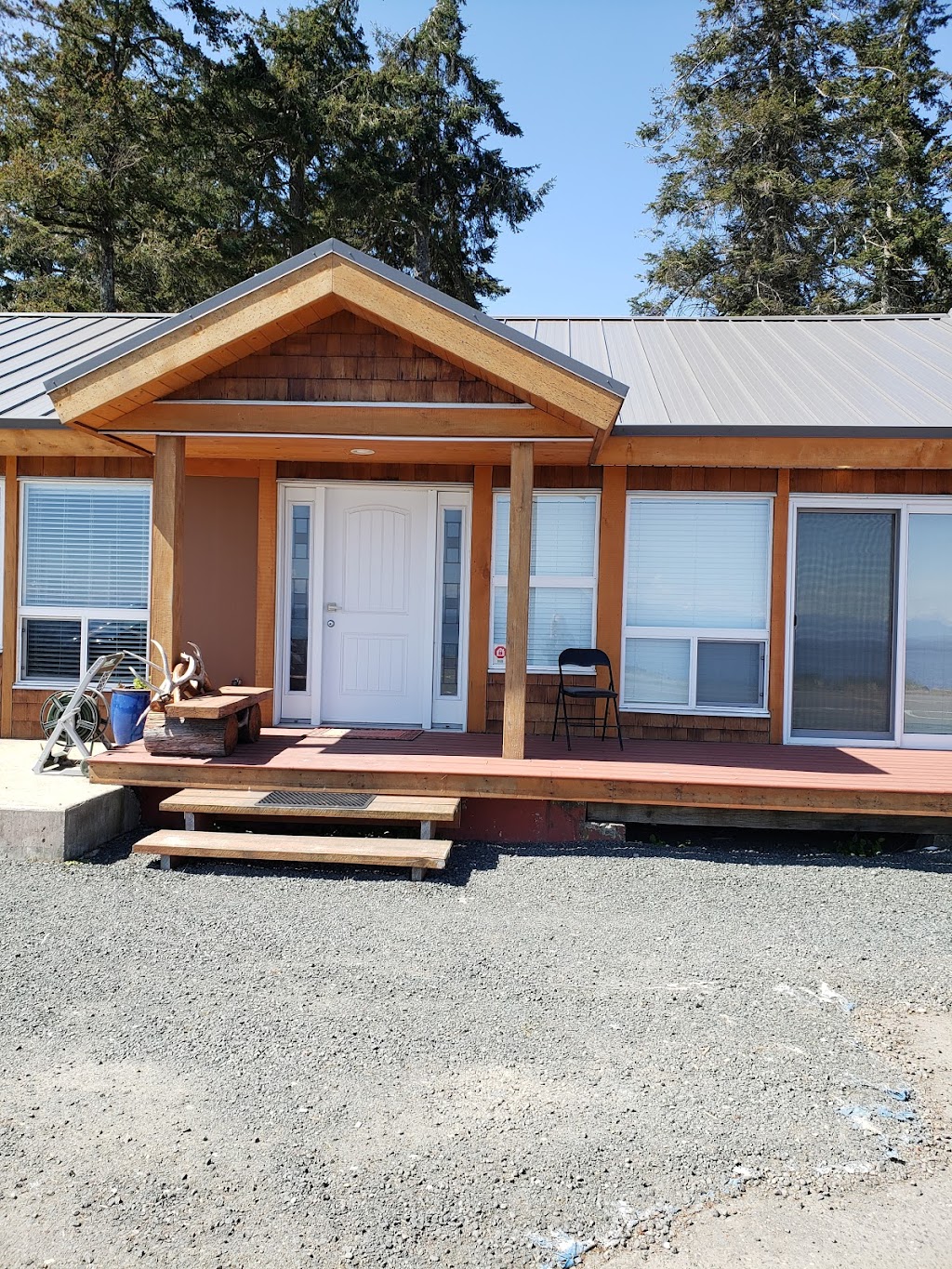 Shelter Bay Resort | 3860 S Island Hwy, Campbell River, BC V9H 1M5, Canada | Phone: (250) 923-5338