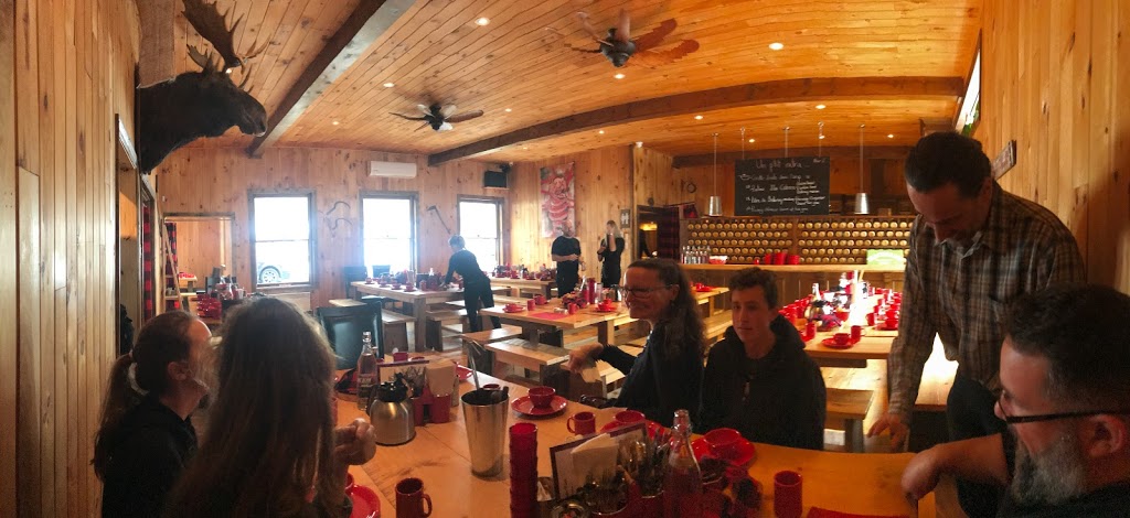 Sucrerie du domaine | 280 Chemin du Domaine des Chutes, Chertsey, QC J0K 3K0, Canada | Phone: (450) 882-4851