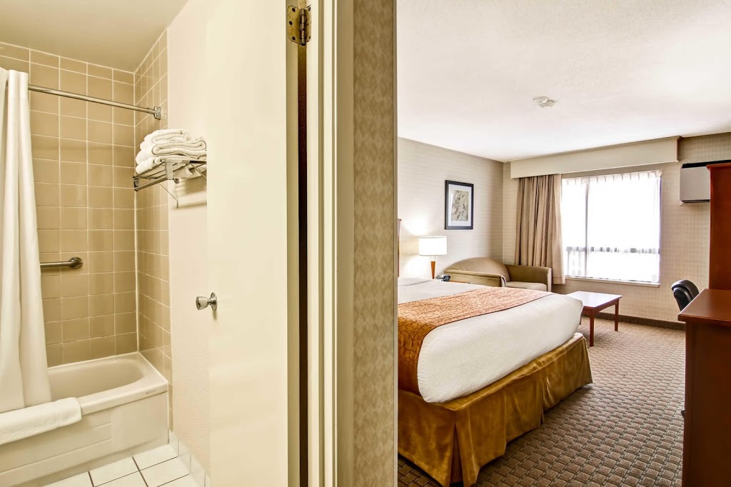 Quality Inn | 2899 King St E, Kitchener, ON N2A 1A6, Canada | Phone: (519) 894-3500