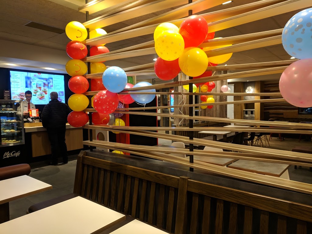 McDonalds | 8235 Bowridge Crescent NW, Calgary, AB T3B 3R6, Canada | Phone: (403) 288-3203