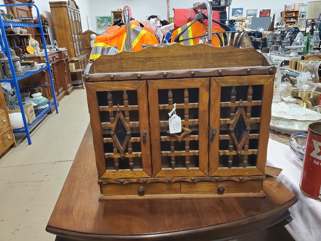 The Trading Post | 33861 ON-17, Deep River, ON K0J 1P0, Canada | Phone: (613) 584-1115