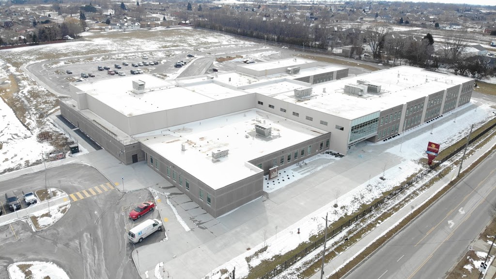 Leamington District Secondary School | 80 Oak St W, Leamington, ON N8H 2B3, Canada | Phone: (519) 326-6191