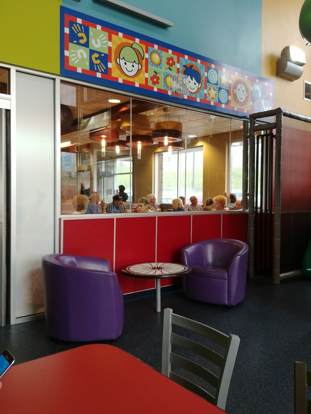 McDonalds | 975 Rue King E, Sherbrooke, QC J1G 1E3, Canada | Phone: (819) 563-0585