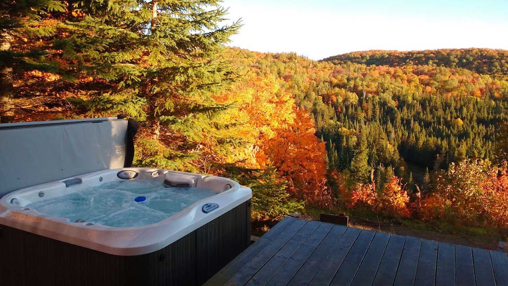 Chalet Le Panoramik | 3995 Chem. des Hauteurs, Sainte-Lucie-des-Laurentides, QC J0T 2J0, Canada | Phone: (514) 706-5794