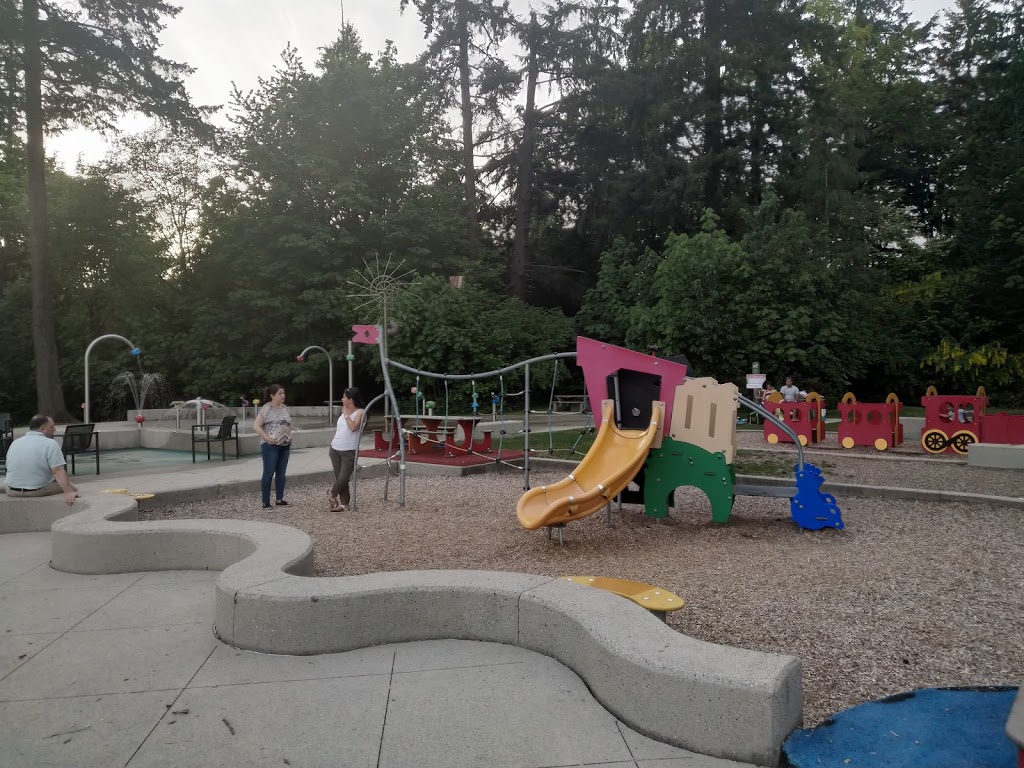 Mahon Spray Park | 2Y4, 1732-1752 Jones Ave, North Vancouver, BC V7M 2W4, Canada