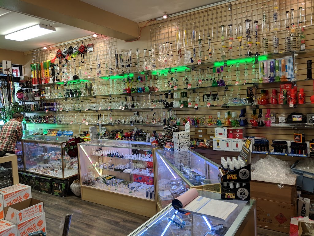 Vapro Gift Shop (Smoke Accessories and Gifts West) | 10437 142 St NW, Edmonton, AB T5N 2P4, Canada