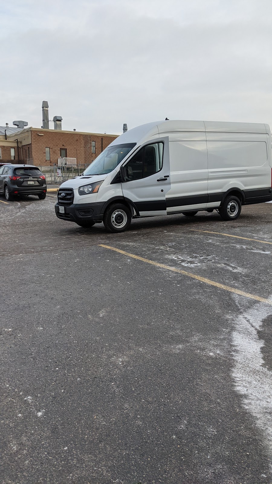 Discount Car & Truck Rentals | 37 George St, Newmarket, ON L3Y 4V4, Canada | Phone: (905) 853-0376