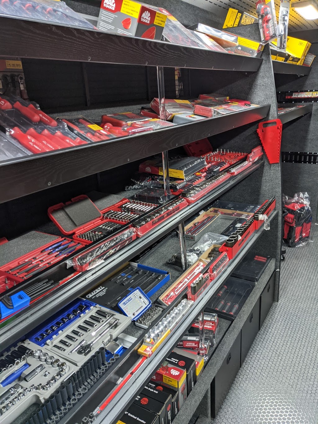 Distribution PRNDL Inc. | 630 de léglise, Nord, Saint-Amable, QC J0L 1N0, Canada | Phone: (514) 886-1837