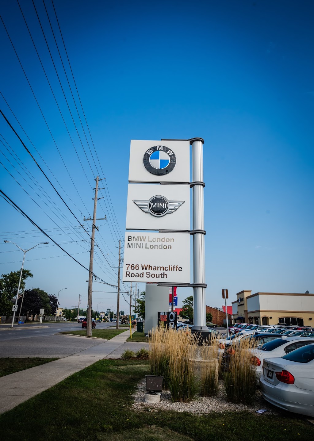 BMW London | 766 Wharncliffe Rd S, London, ON N6J 2N4, Canada | Phone: (519) 685-2277