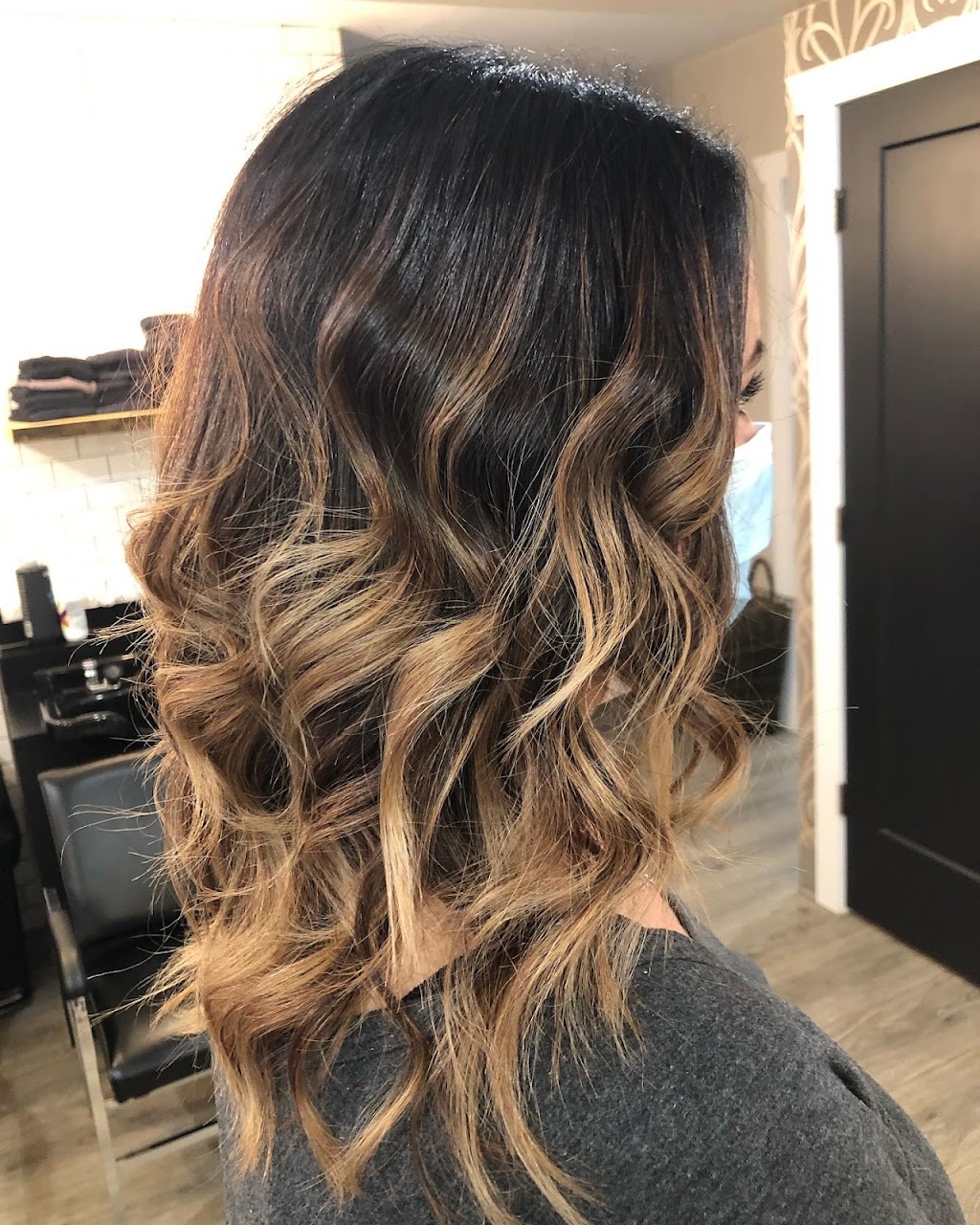 Tangled the Salon | 113 Charing Cross St, Brantford, ON N3R 2H8, Canada | Phone: (519) 771-8471