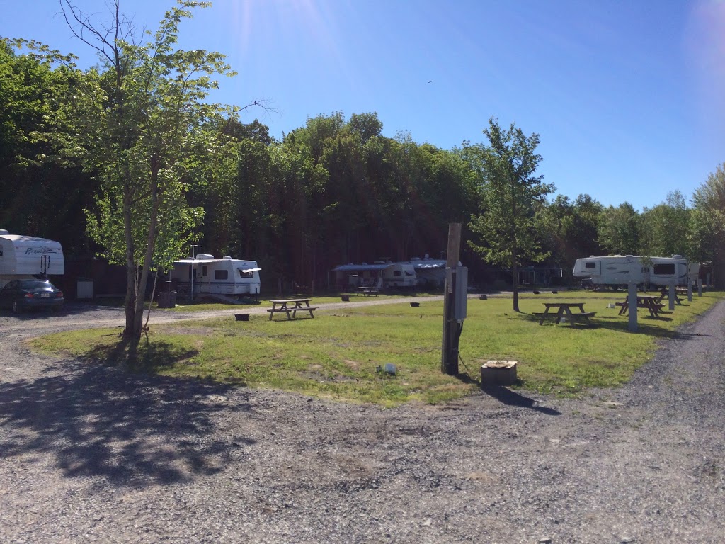 Camping Au Soleil Levant | 343 Rue Obrien, Saint-Eugène-de-Grantham, QC J0C 1J0, Canada | Phone: (819) 396-3967