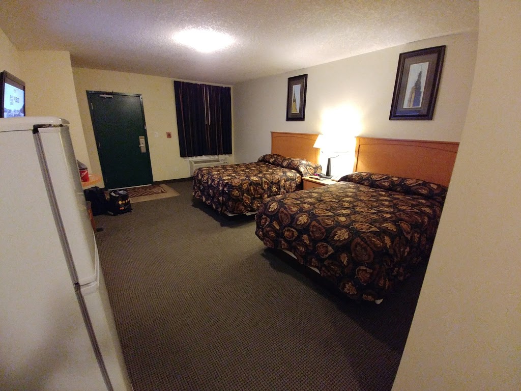 Circle 6 Motel LTD | 140 Sims Ave, Weyburn, SK S4H 2H5, Canada | Phone: (306) 842-6166