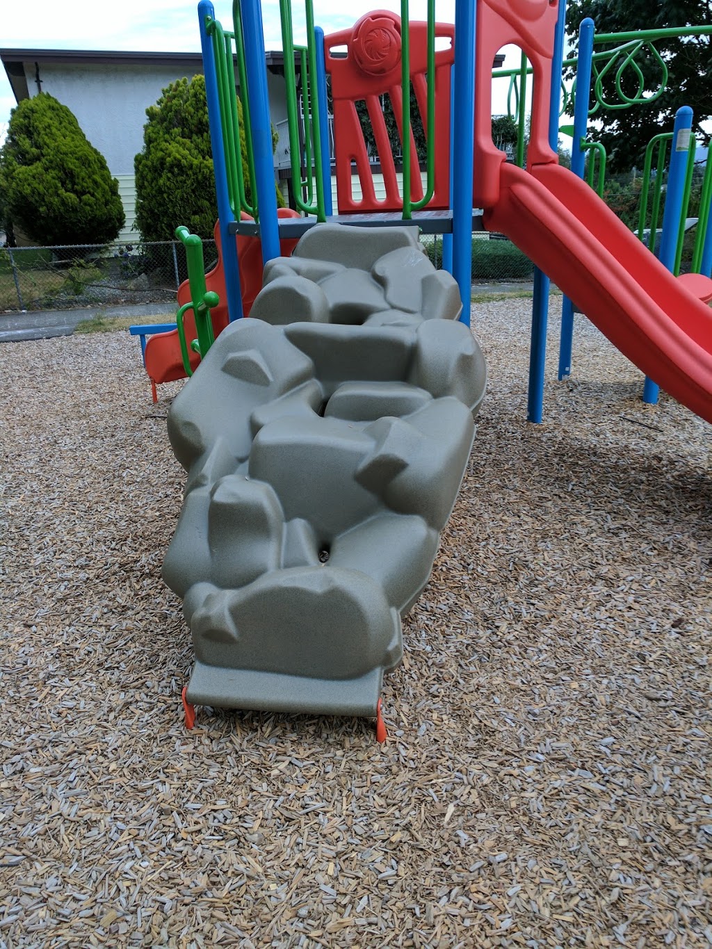 Bevan Park | Bevan Crescent, Abbotsford, BC V2T 4A1, Canada | Phone: (604) 853-2281