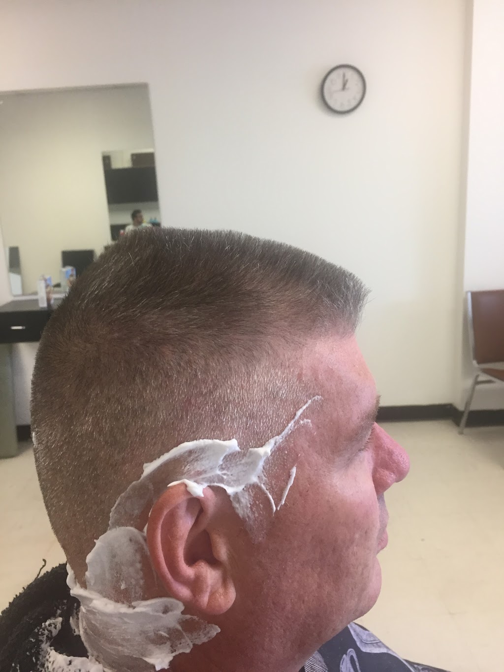 Gentlemen first barber shop | 1089 Lauzon Rd, Windsor, ON N8S 3M8, Canada | Phone: (519) 992-0082