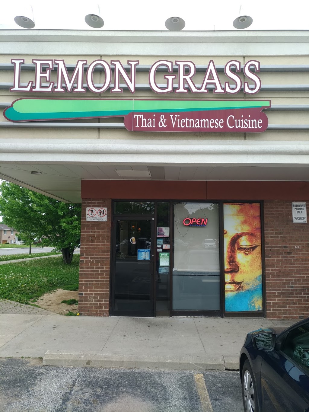 Lemongrass Restaurant | 1300 Garth St #1, Hamilton, ON L9C 4L7, Canada | Phone: (905) 574-3932