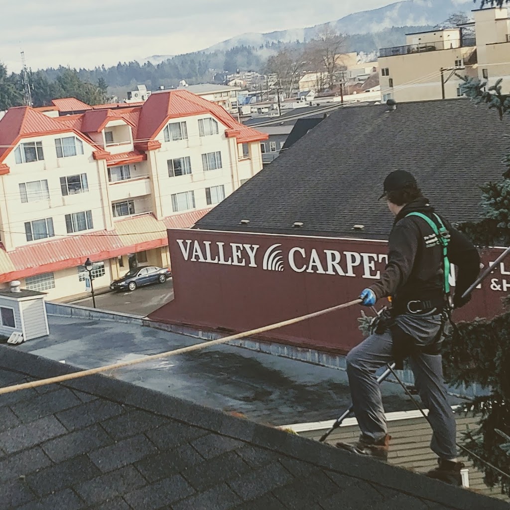 The Window Viper Glass & Gutter Cleaning Service Inc. | 6054 Chippewa Rd, Duncan, BC V9L 5P5, Canada | Phone: (250) 815-5877