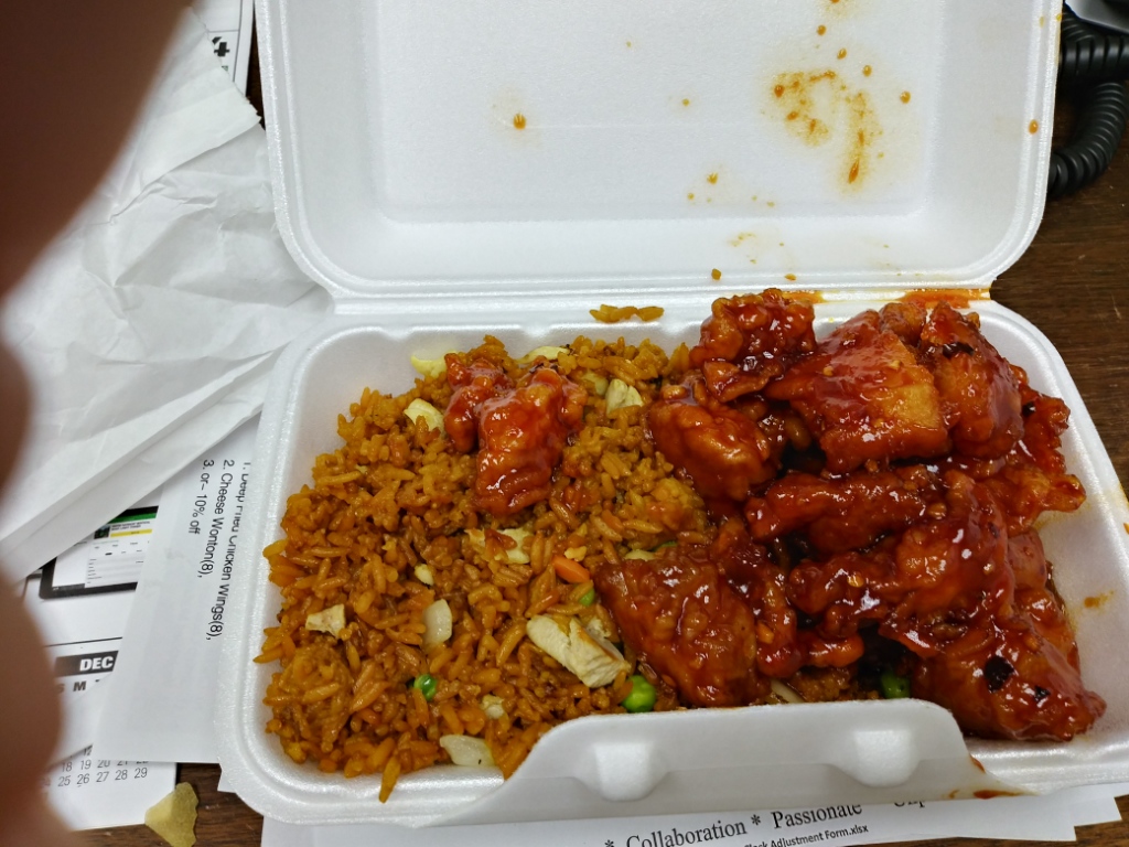 H2 Kitchen Chinese food restraurant | 480 Mapleton Ave, Barrie, ON L4N 9C2, Canada | Phone: (705) 739-6888