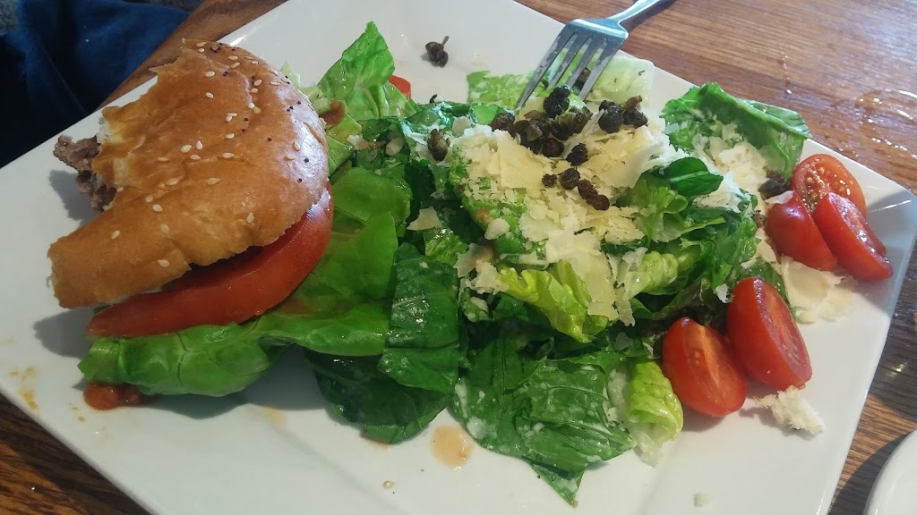 Lighthouse Bar & Grill | 1 Bellwether Way, Bellingham, WA 98225, USA | Phone: (360) 392-3200