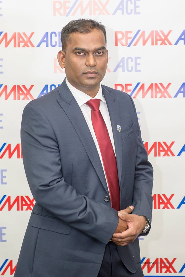 Suresh Paramalingam | 3-1286 Kennedy Rd, Scarborough, ON M1P 2L5, Canada | Phone: (416) 270-1111