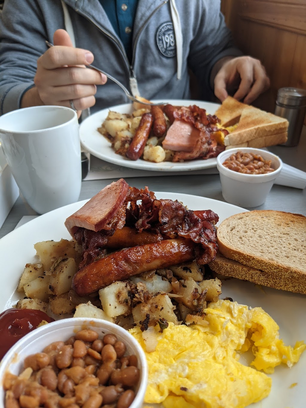 SunnySide Diner | QC-132, Kahnawake, QC J0L 1B0, Canada | Phone: (450) 635-7983