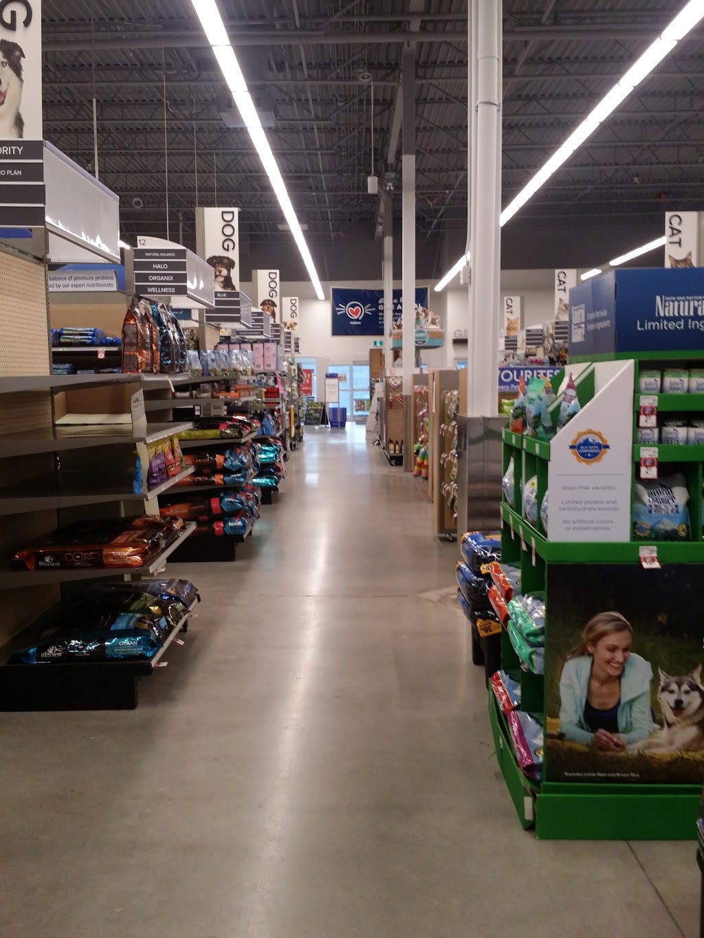 PetSmart | 102 Warren Ave E, Penticton, BC V2A 8X3, Canada | Phone: (250) 493-0573