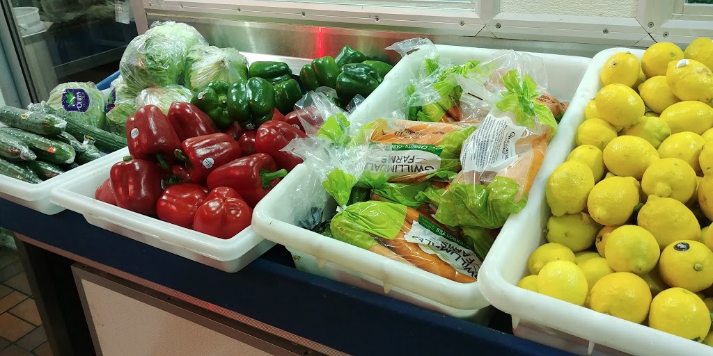 A Lota Seafoods | 1455 Dundas St W, Toronto, ON M6J 1Y7, Canada | Phone: (416) 535-5348