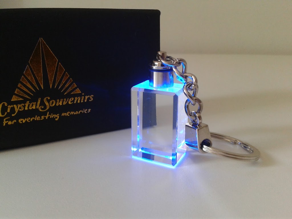 CrystalSouvenirs | 2830 Rue Goyer, Montréal, QC H3S 1H4, Canada | Phone: (514) 383-4068