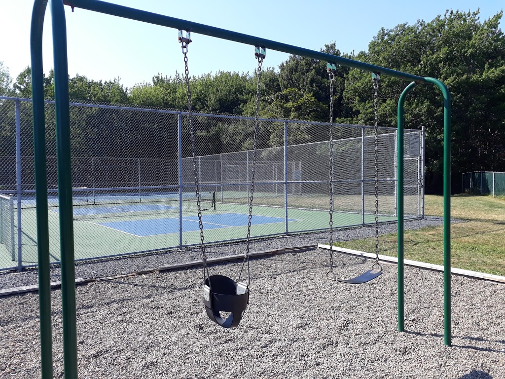 Castle Hill Park | 22 Castle Hill Dr, Halifax, NS B3M 3A3, Canada | Phone: (902) 490-4000