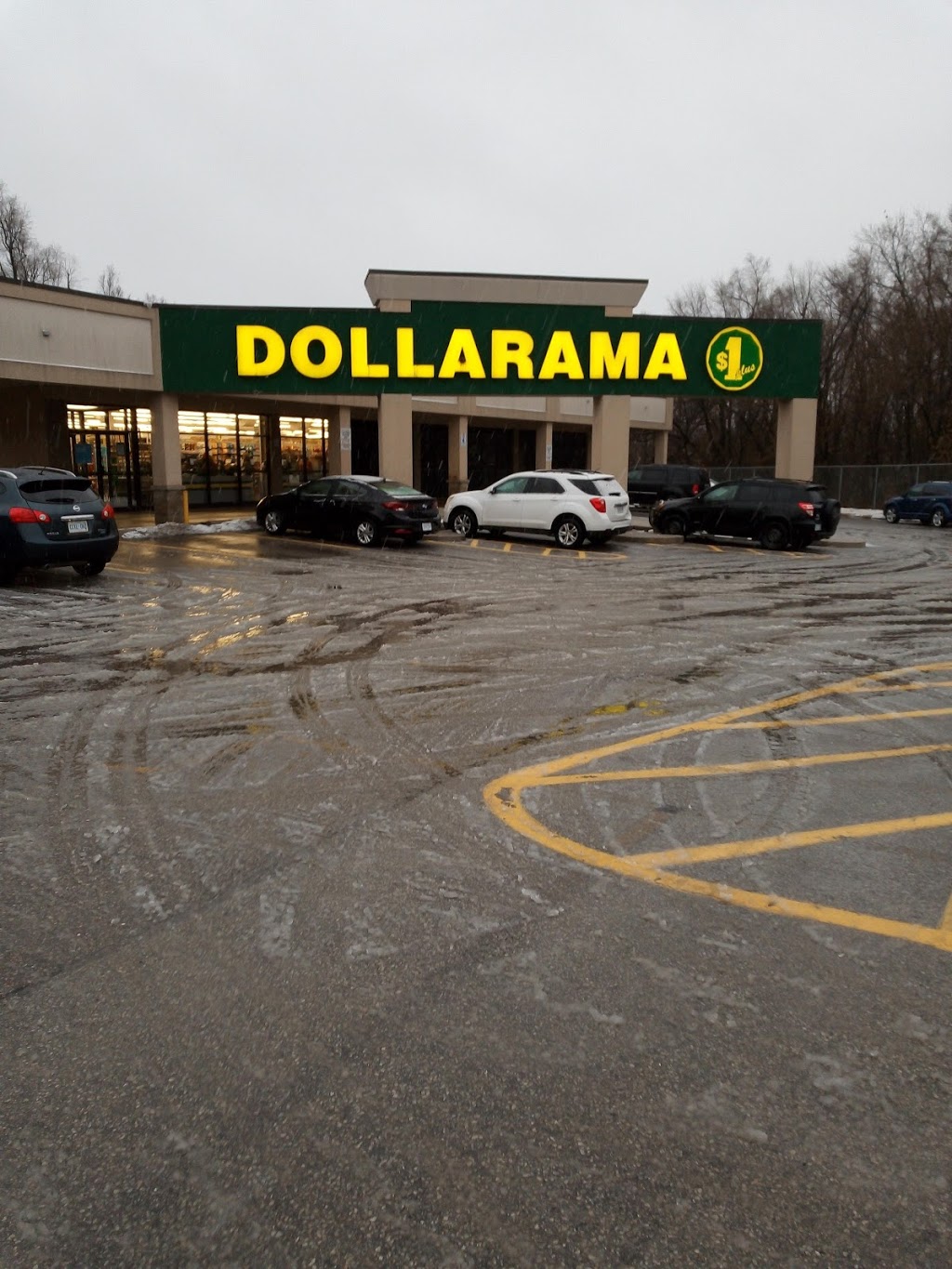 Dollarama | 680 Kennedy Rd, Scarborough, ON M1K 2B5, Canada | Phone: (416) 261-9685