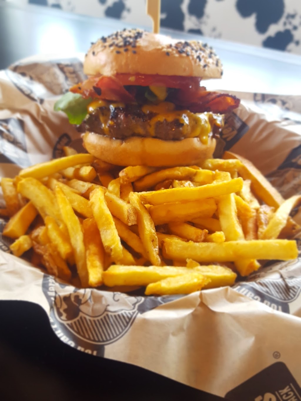 Veras Burger Shack Brickyard | 17449 56 Ave, Surrey, BC V3S 2X6, Canada | Phone: (604) 574-3324