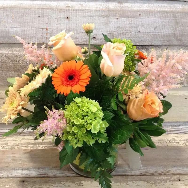 Funky Petals Airdrie | 136 1 Ave NE, Airdrie, AB T4B 0R4, Canada | Phone: (403) 948-3096