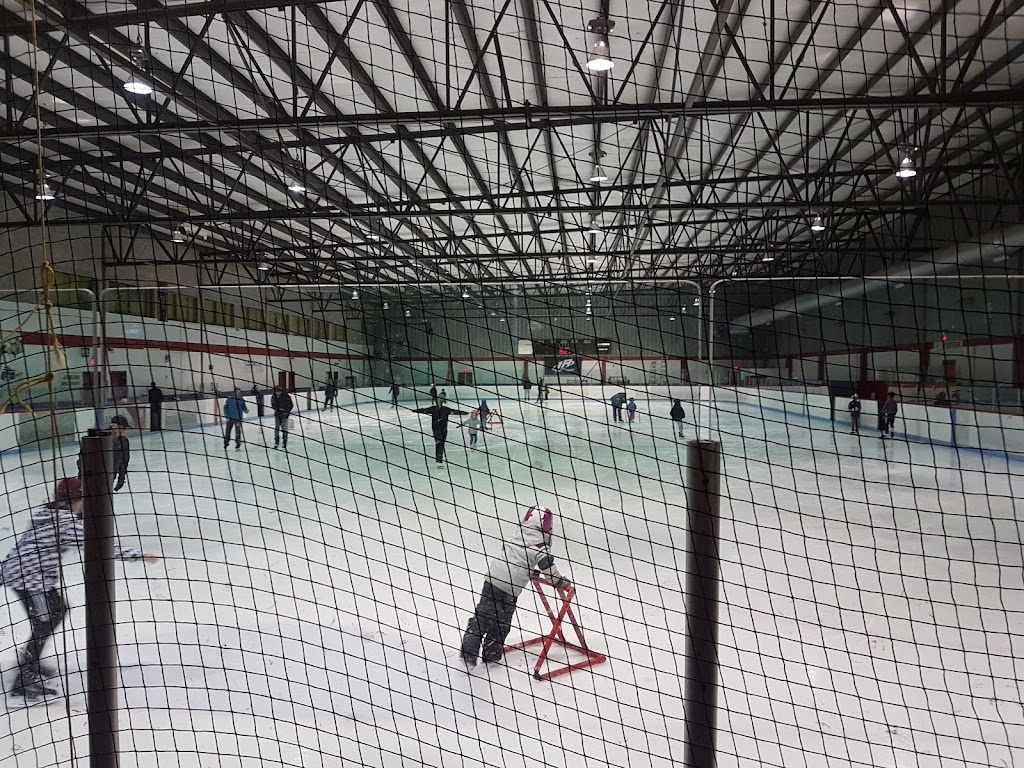 Aréna Lorraine | 60 Bd de Gaulle, Lorraine, QC J6Z 2W6, Canada | Phone: (450) 621-1740