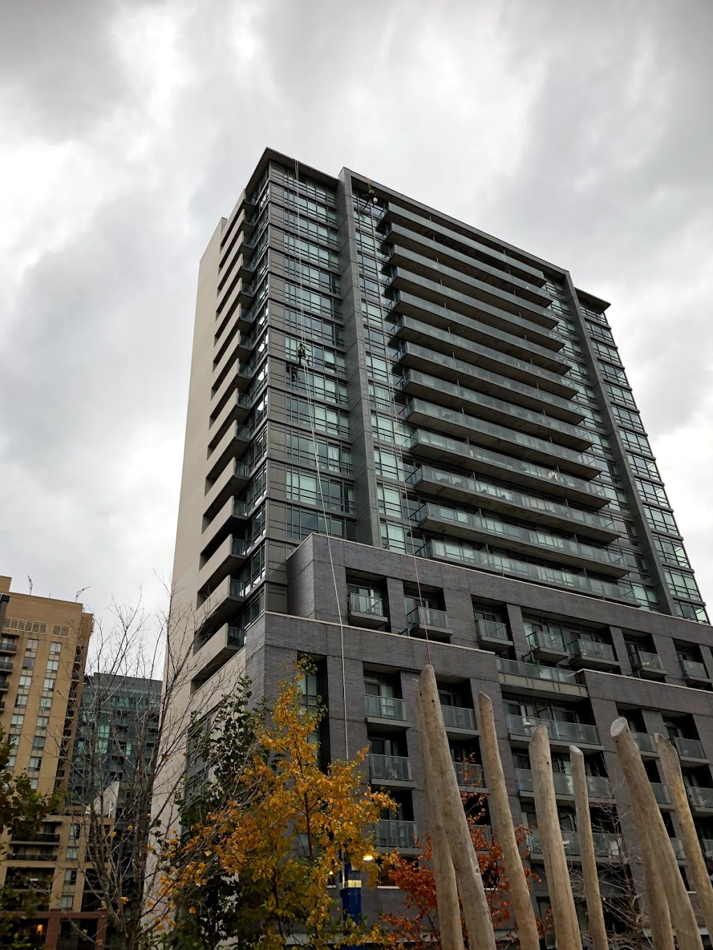 Rain or Shine Window Cleaning & Building Maintenance | 101 Oakdale Rd Unit 4, North York, ON M3N 1W2, Canada | Phone: (647) 990-8923