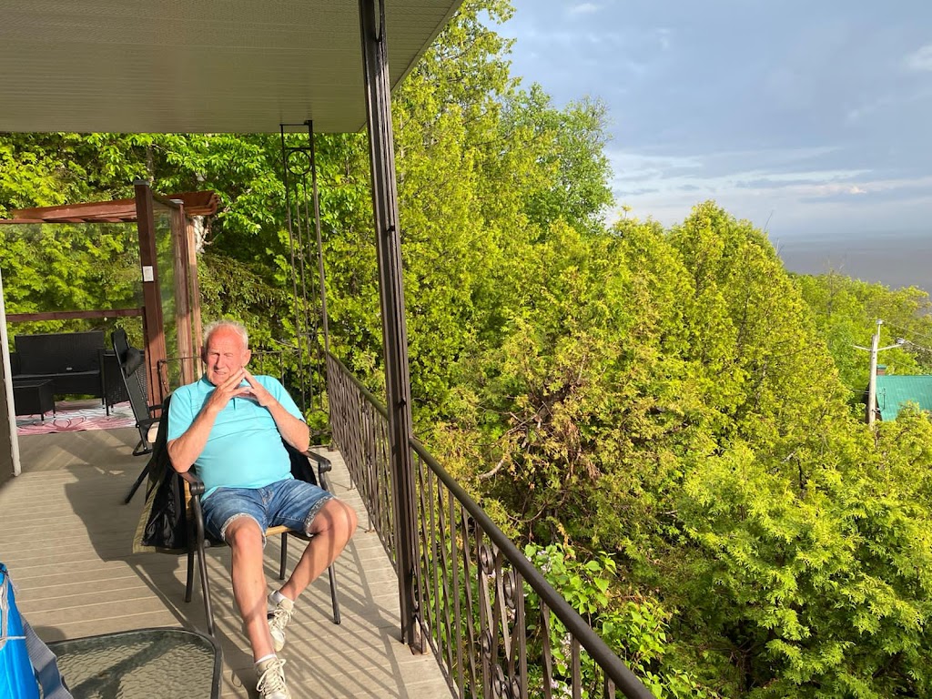La Source Enchantée | 199 Chem. du Cap aux Rets, Baie-Saint-Paul, QC G3Z 1C1, Canada | Phone: (418) 435-1619