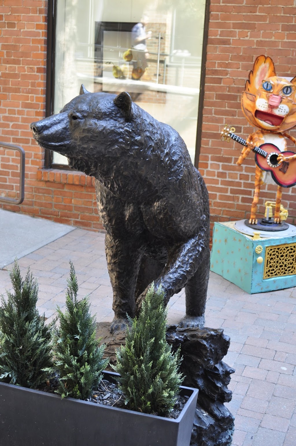 Gallery Gevik | 12 Hazelton Ave, Toronto, ON M5R 2E2, Canada | Phone: (416) 968-0901