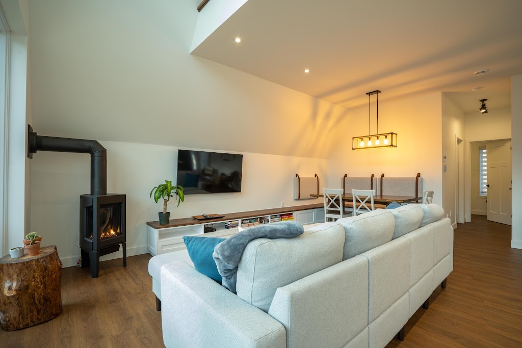Chalet A-Frame du Nord | 80 Rang St Vincent, Sainte-Béatrix, QC J0K 1Y0, Canada | Phone: (819) 818-6866