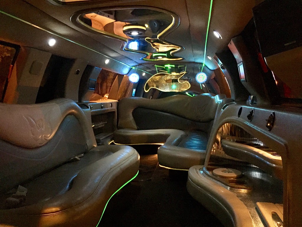 Rainbow Limousine Winnipeg | 1302 Leila Ave, Winnipeg, MB R2P 1J7, Canada | Phone: (204) 960-6662