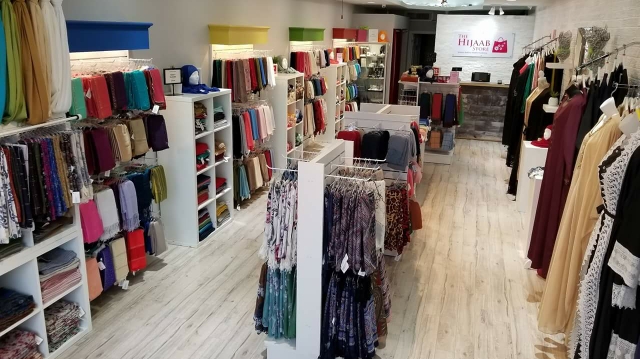 The Hijaab Store | 2645 Liruma Rd, Mississauga, ON L5K 1Y9, Canada | Phone: (905) 855-1000