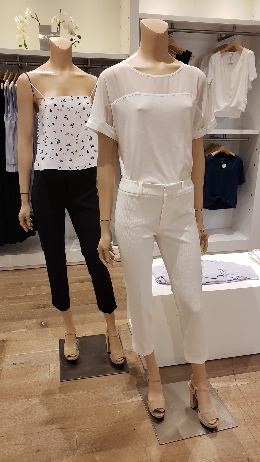 Club Monaco | 1 Promenade Cir, Thornhill, ON L4J 4P8, Canada | Phone: (905) 881-7233