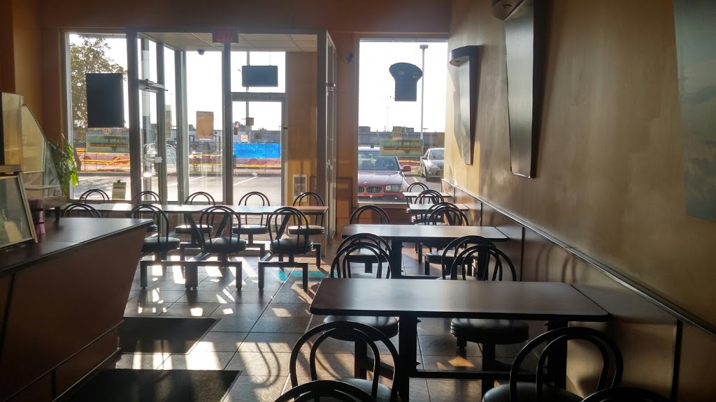 Island Breeze Authentic Jamaican Restaurant | 570 Kingston Rd, Pickering, ON L1V 1A6, Canada | Phone: (905) 421-9000