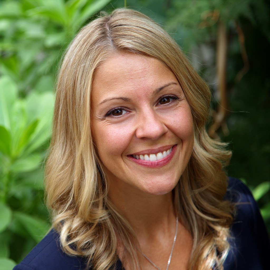 West-Island Integrative Health Center | 3608 Saint-Charles Blvd #16, Kirkland, QC H9H 3C3, Canada | Phone: (514) 674-1674