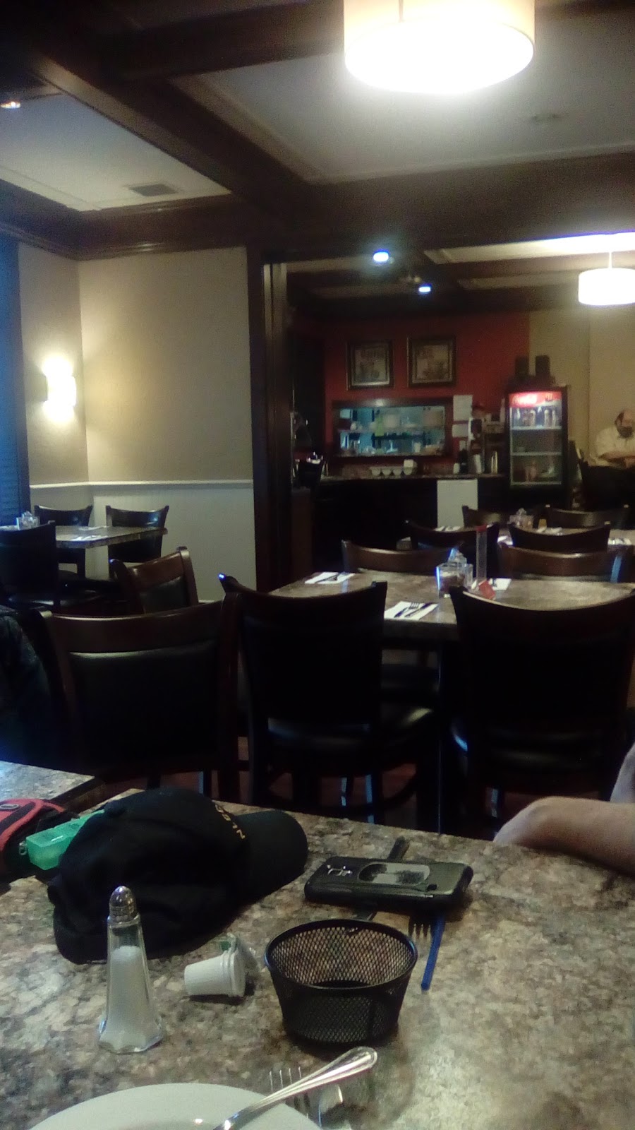 Horseshoe Bay Inn | 9576 Chemainus Rd, Chemainus, BC V0R 1K5, Canada | Phone: (250) 416-0411