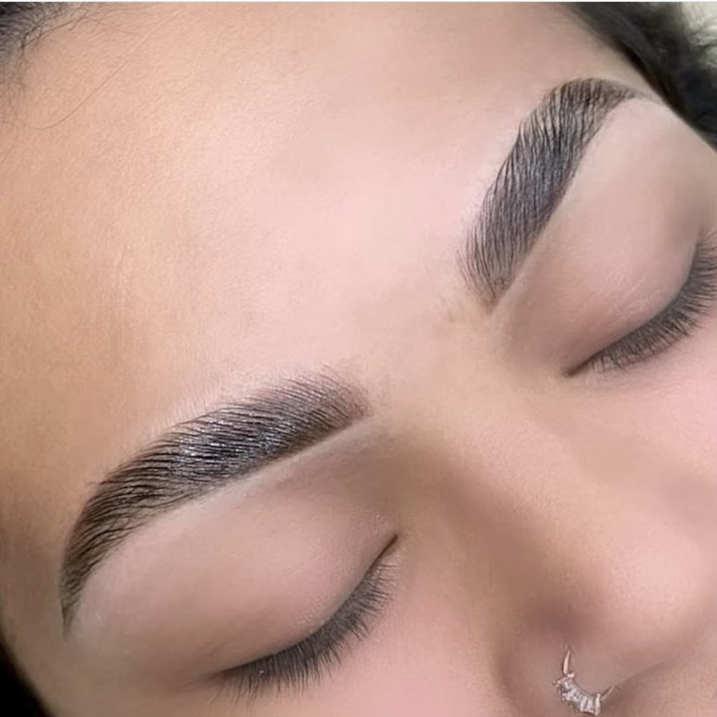 Gold Lash Paradise | 4601 Broadway Ave, Blackfalds, AB T0M 0J0, Canada | Phone: (403) 307-5908