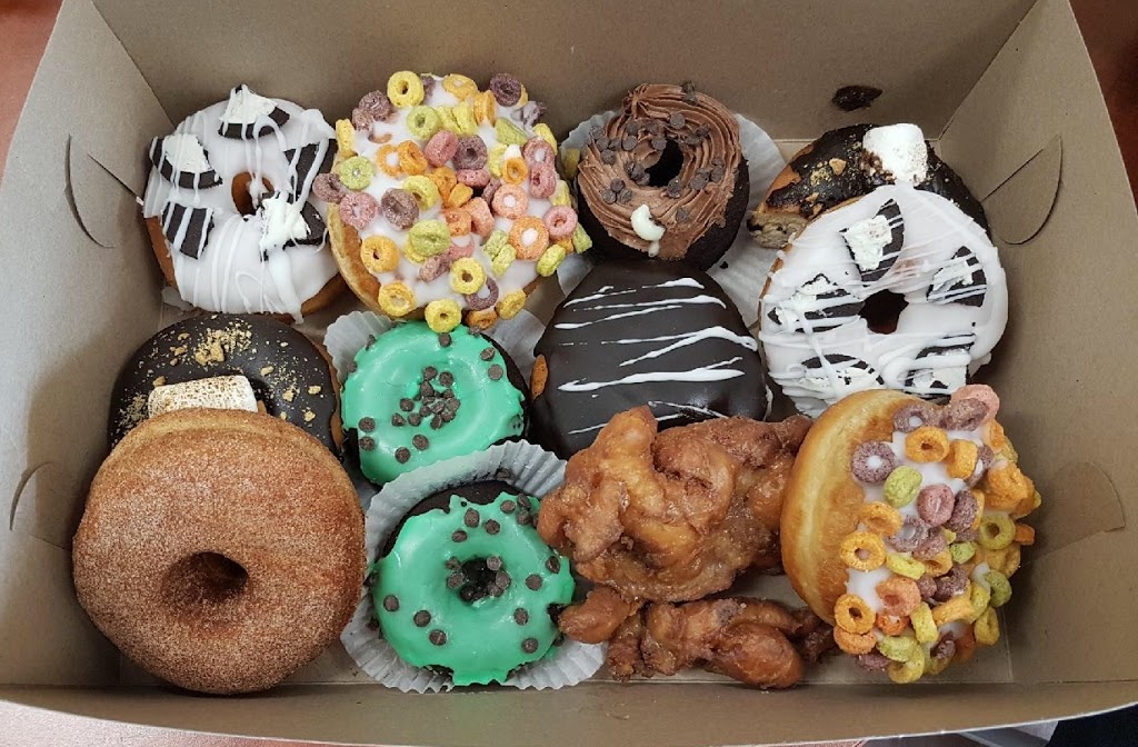 Red Eye Cafe and Donuts | 600 Hespeler Rd #76, Cambridge, ON N1R 8H2, Canada | Phone: (519) 240-1297