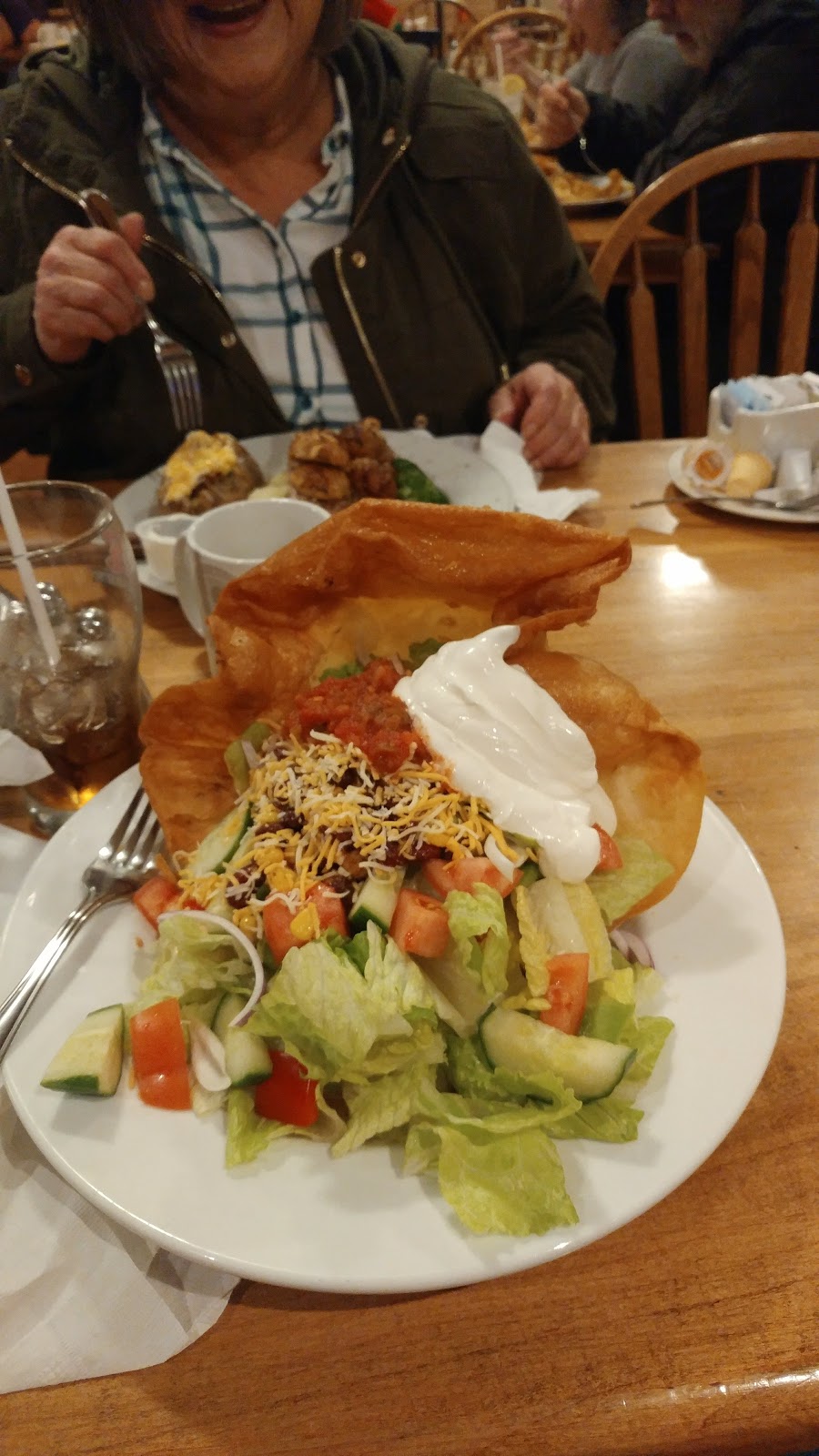 Old Joes Cabin | 402 Durham St E, Walkerton, ON N0G 2V0, Canada | Phone: (519) 507-5264