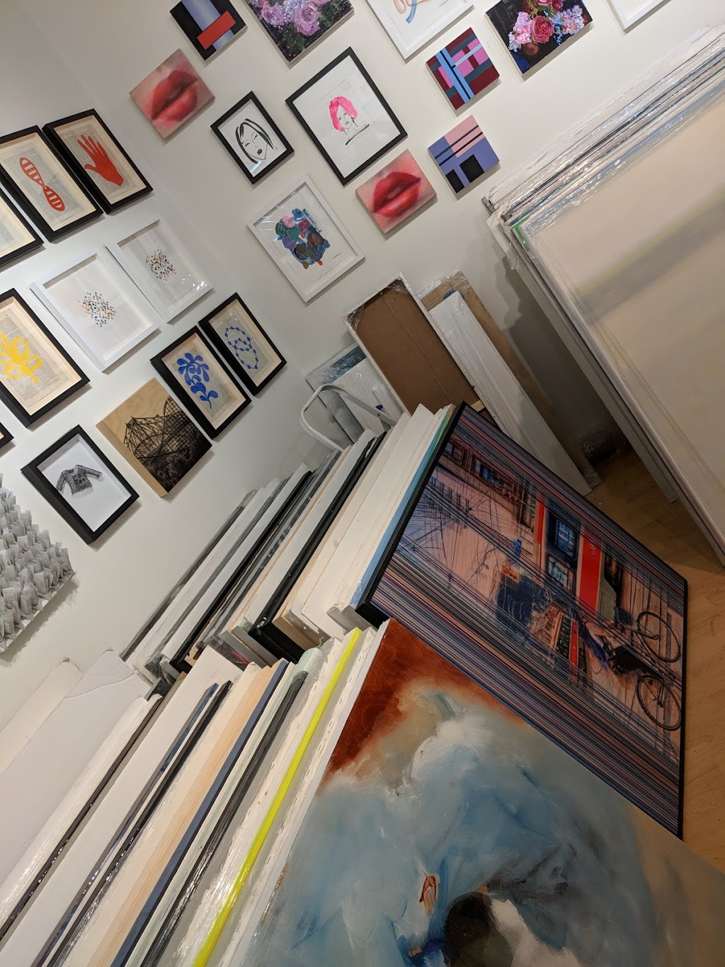 Art Interiors | 446 Spadina Rd, Toronto, ON M5P 3M2, Canada | Phone: (416) 488-3157