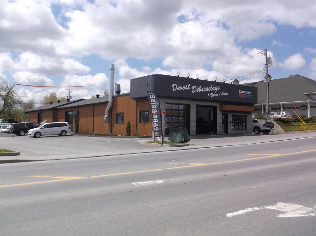 Carrossier ProColor Coaticook | 118 Rue Main E, Coaticook, QC J1A 1N2, Canada | Phone: (819) 849-2197
