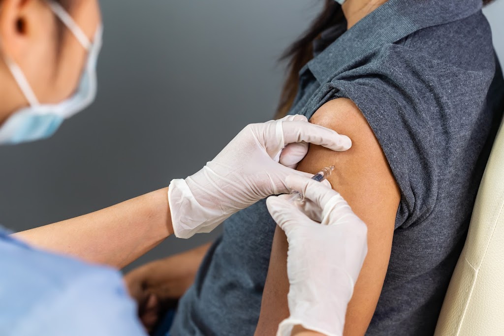 Guylaine Larivière Infirmière | 44 Rue Beauchemin, Varennes, QC J3X 1R1, Canada | Phone: (514) 213-7740