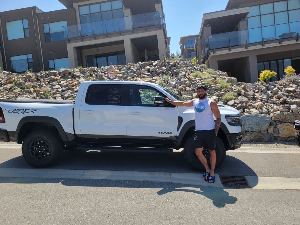 White Rock Dodge | 3050 King George Blvd #7, Surrey, BC V4P 1A2, Canada | Phone: (604) 531-9156
